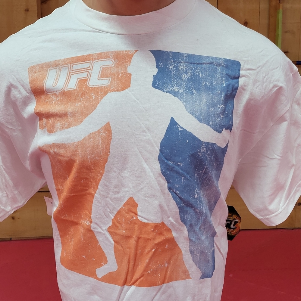 NWT UFC Tee Chuck Fade Design 100% Cotton White Vintage